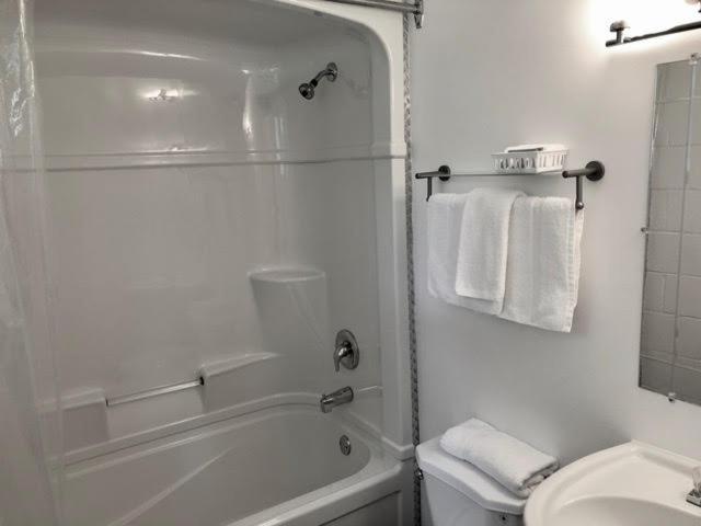 Pines Motel 시카무스 외부 사진