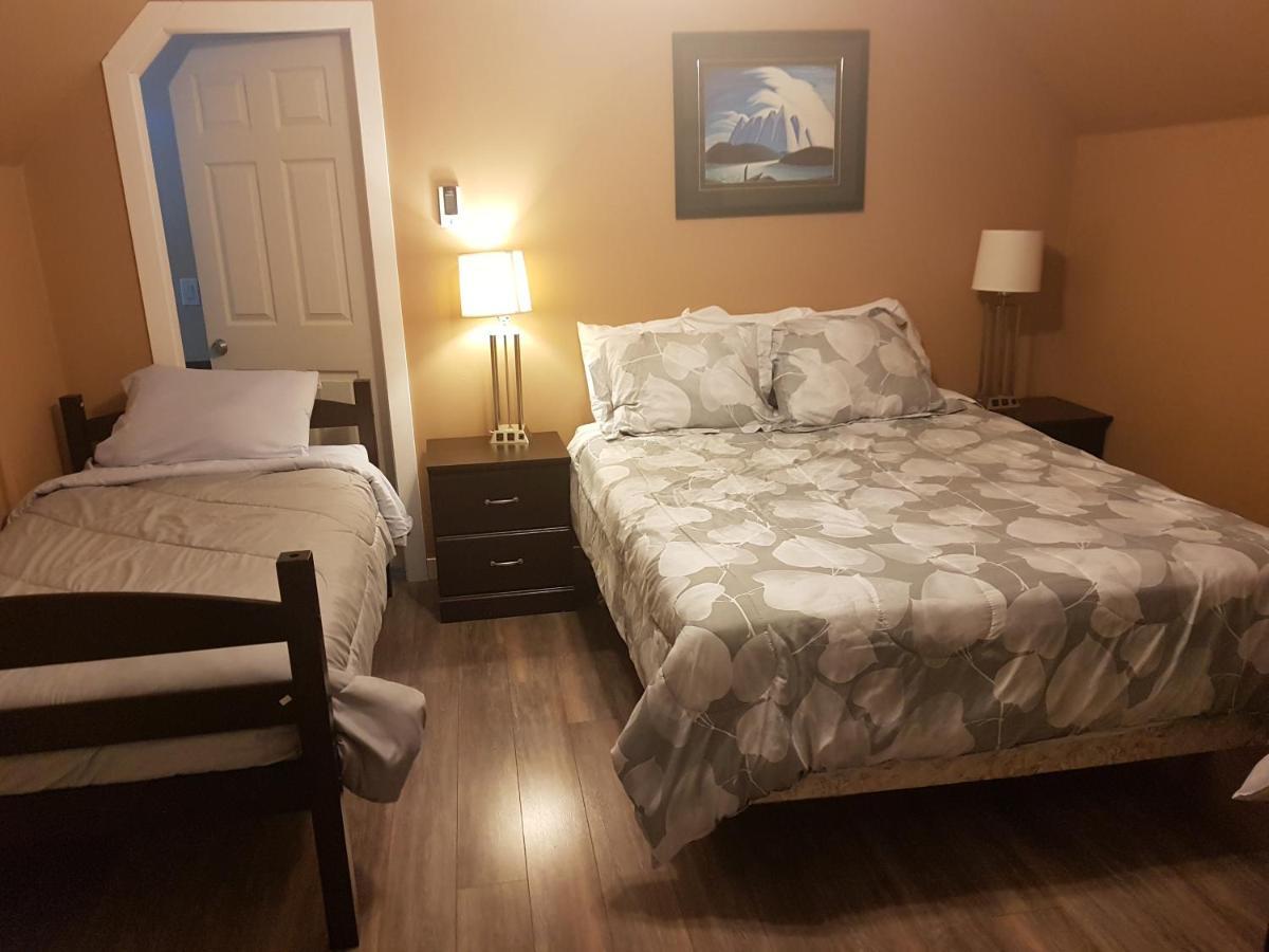 Pines Motel 시카무스 외부 사진